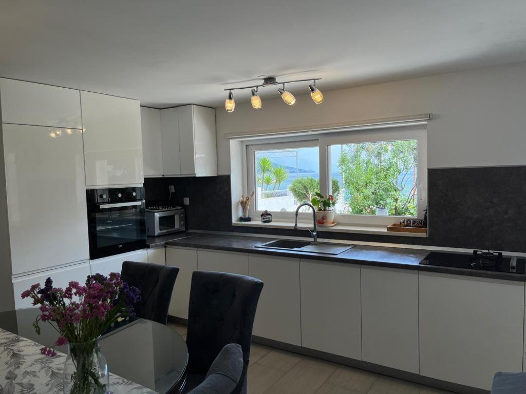 Apartment Verica In Duce - 20 Meters From The Beach Dugi Rat Εξωτερικό φωτογραφία
