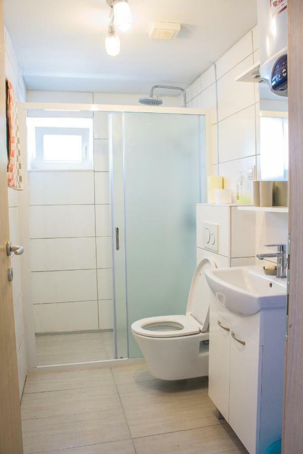 Apartment Verica In Duce - 20 Meters From The Beach Dugi Rat Εξωτερικό φωτογραφία