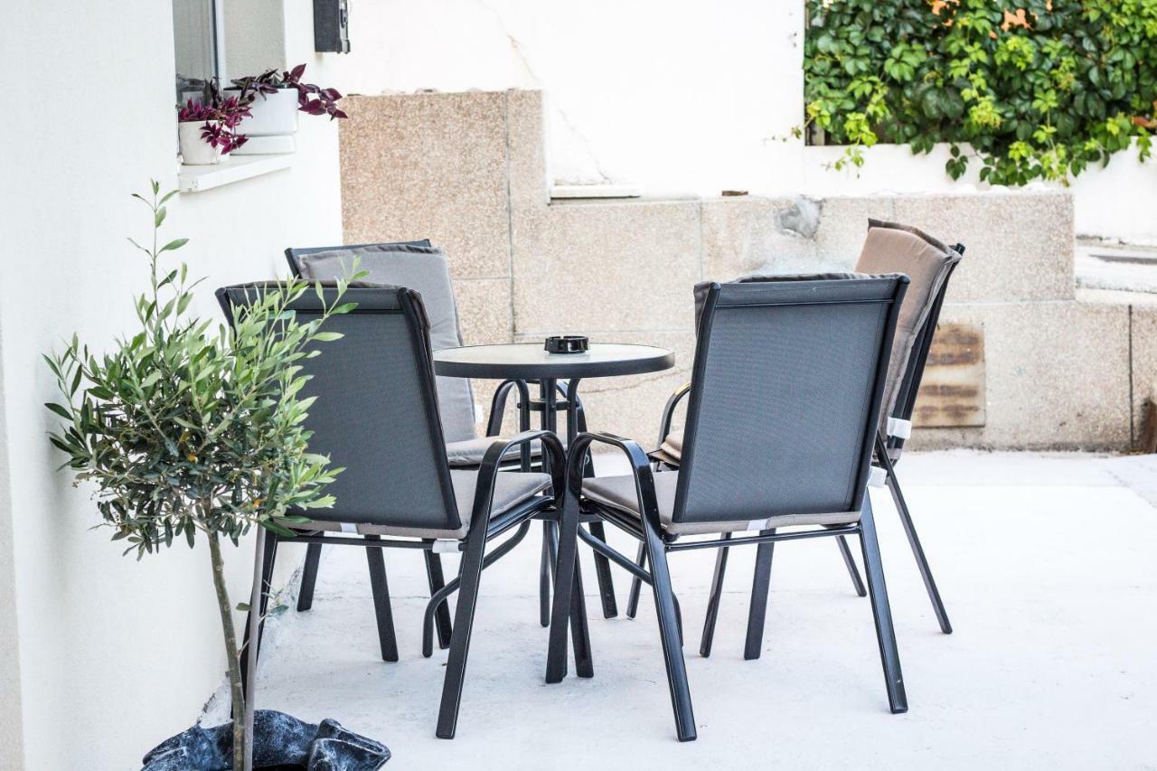 Apartment Verica In Duce - 20 Meters From The Beach Dugi Rat Εξωτερικό φωτογραφία